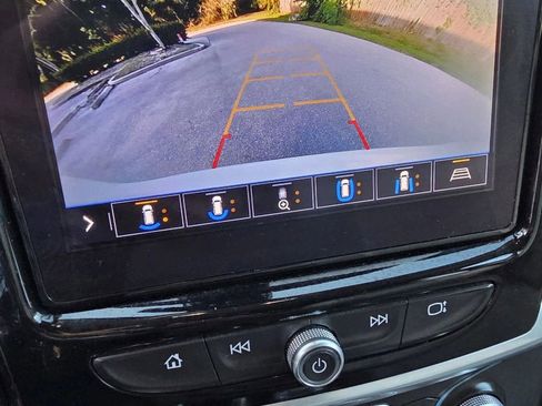 Used 2020 Chevrolet Traverse LT w/ LT Premium Package FWD image 30