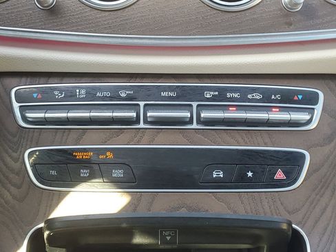 Used 2022 Mercedes-Benz E 350 E 350 w/ AMG Line Exterior image 35