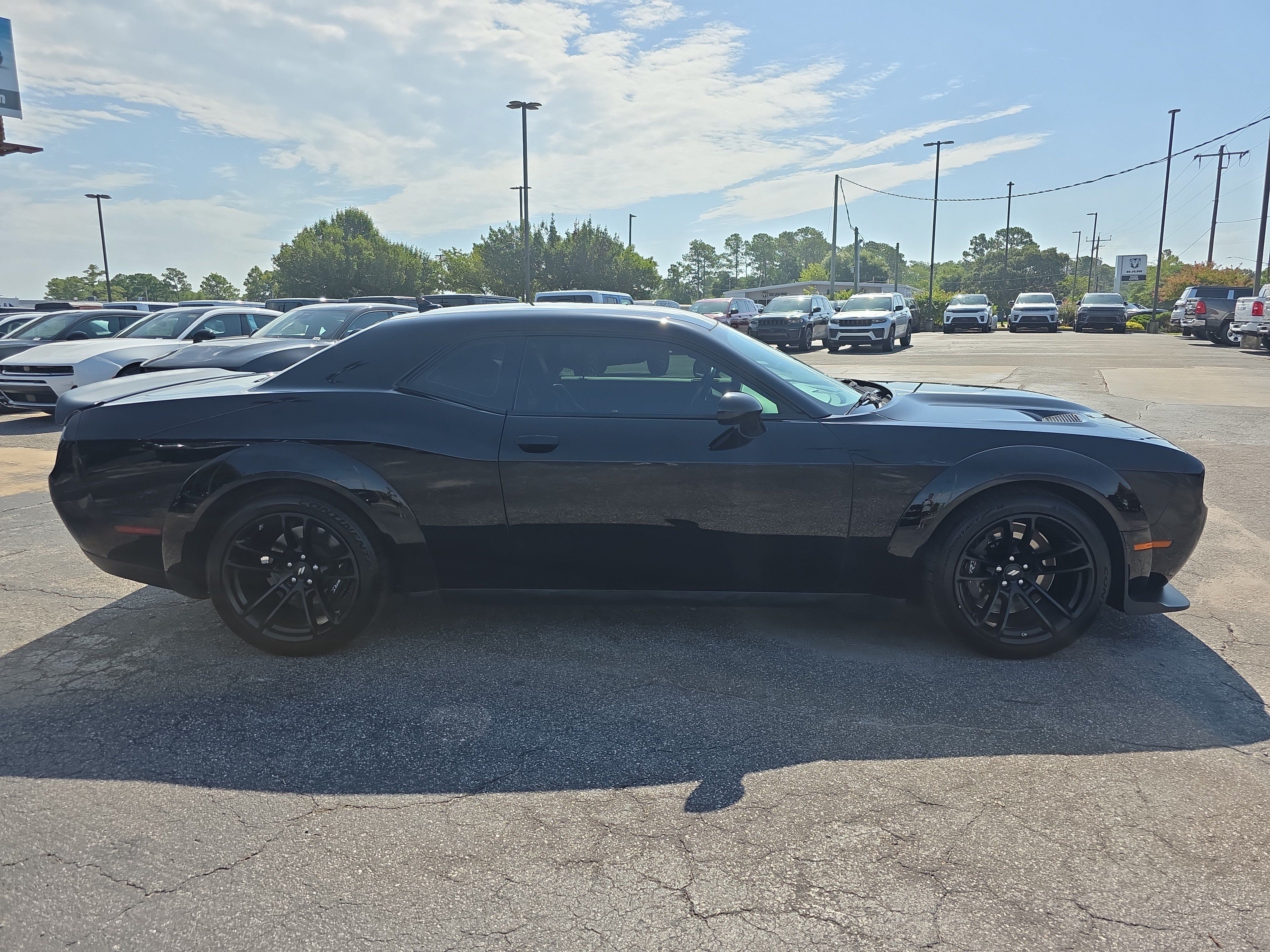 Used 2023 Dodge Challenger R/T Scat Pack RWD image 10