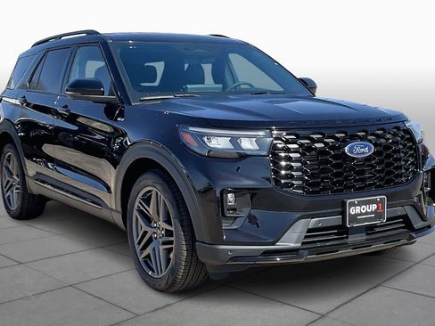 New 2026 Ford Explorer ST-Line image 2