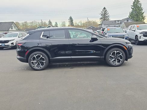 New 2026 Chevrolet Equinox EV LT image 7