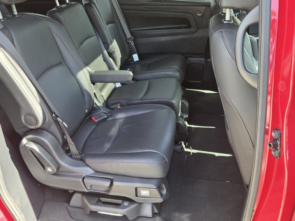 Certified 2024 Honda Odyssey Sport image 17