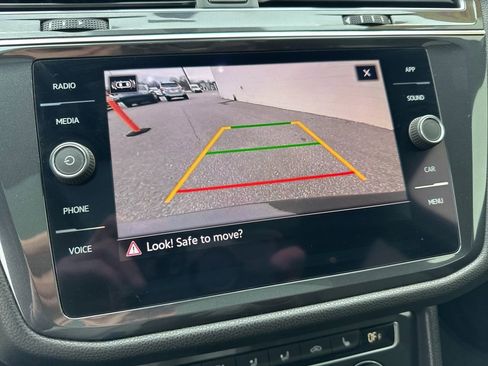 Used 2021 Volkswagen Tiguan SE R-Line image 24