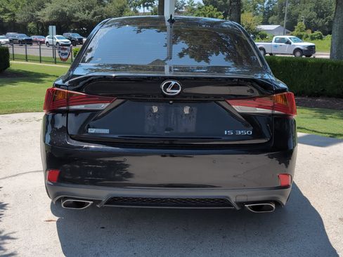 Used 2019 Lexus IS 350 F Sport w/ F Sport Package RWD image 9