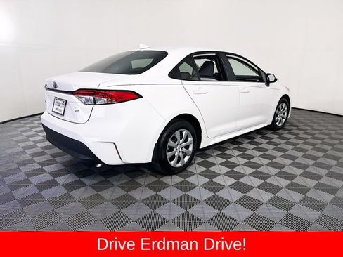 Certified 2025 Toyota Corolla LE FWD image 22