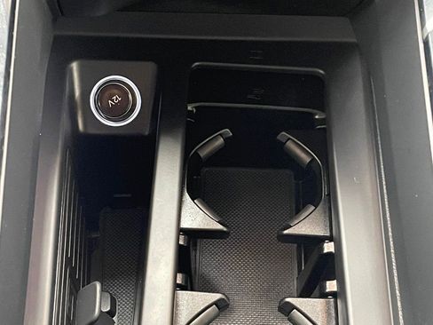 Used 2019 Audi e-tron Premium Plus image 38