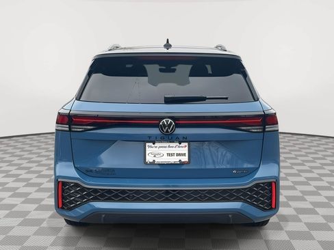 New 2026 Volkswagen Tiguan SE R-Line AWD/4WD image 6