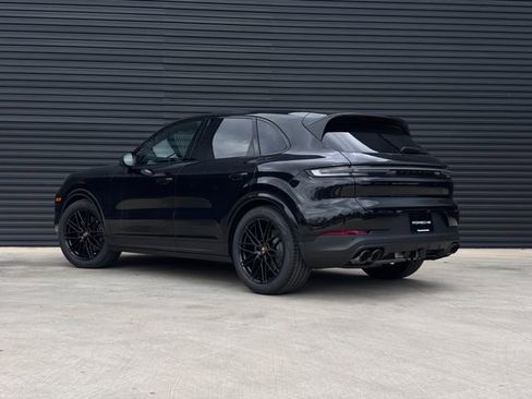 New 2026 Porsche Cayenne AWD/4WD image 3
