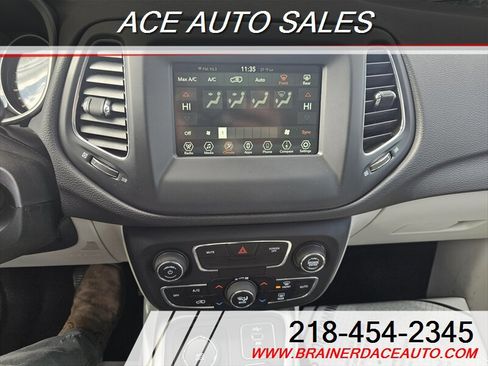 Used 2020 Jeep Compass Latitude image 10