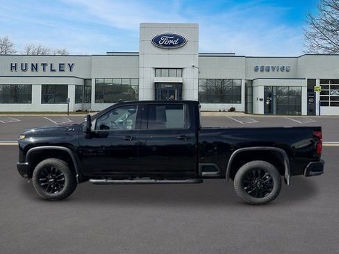 Used 2025 Chevrolet Silverado 2500 LTZ w/ Trail Boss Package AWD/4WD image 6