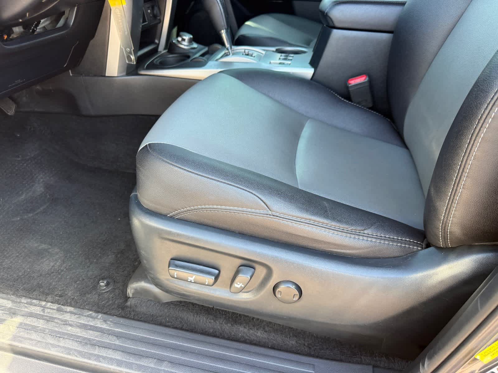 Used 2018 Toyota 4Runner SR5 Premium AWD/4WD image 15
