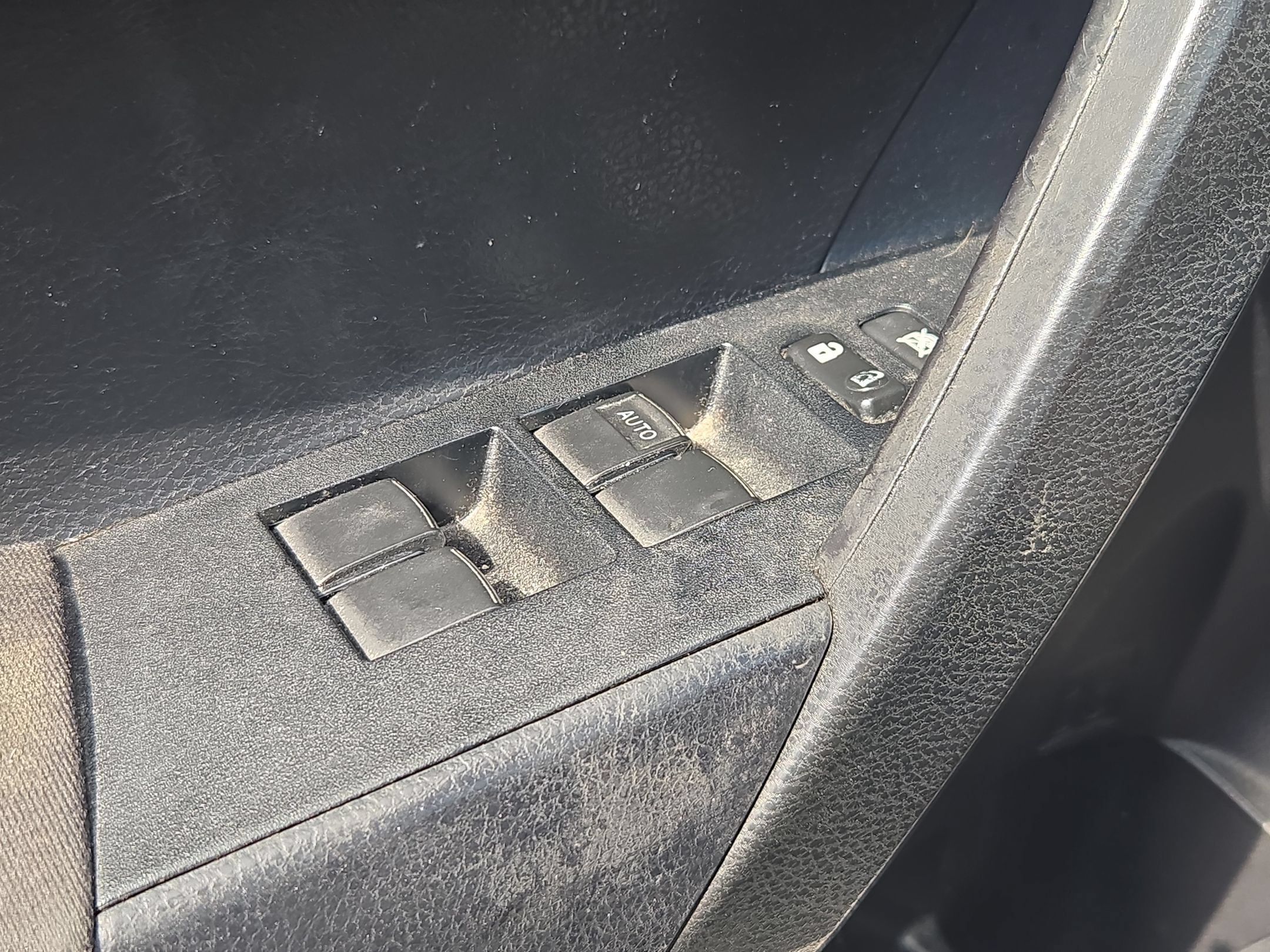 Used 2014 Toyota Corolla L FWD image 11