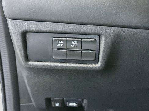 Used 2020 MAZDA CX-5 Touring FWD image 17