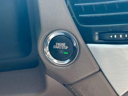 Used 2017 GMC Yukon SLT w/ Premium Edition image 37