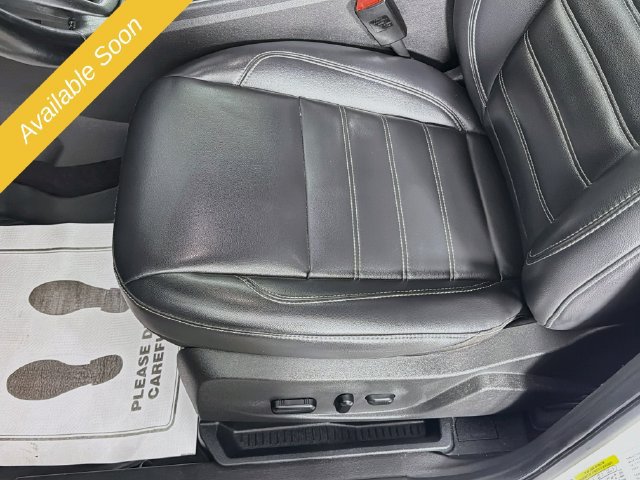 Used 2019 Ford Escape SEL w/ Ford Safe & Smart Package AWD/4WD image 18
