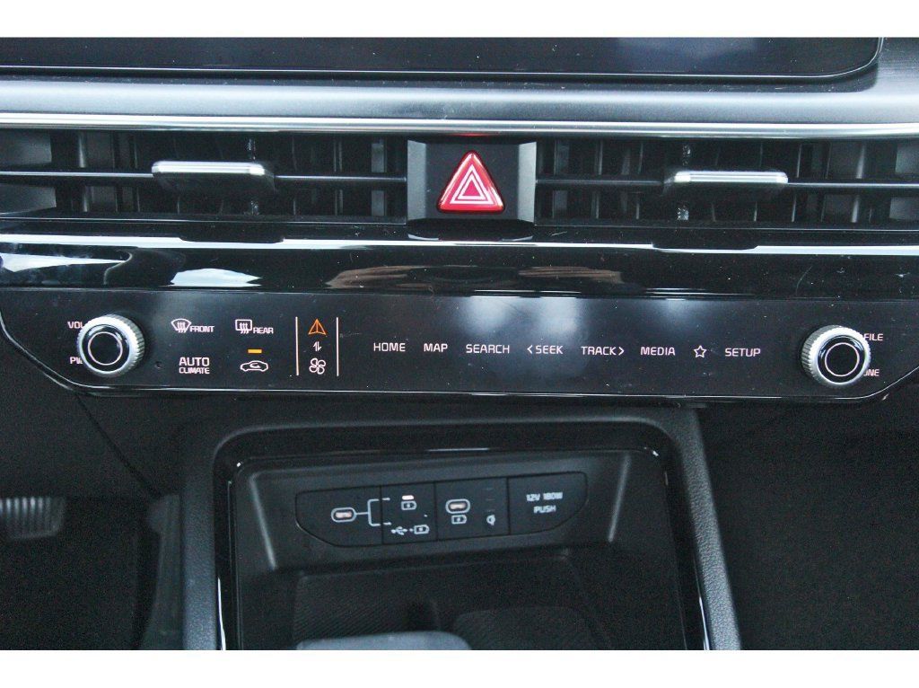 Used 2025 Kia K5 GT-Line w/ GT-Line Premium Package FWD image 29