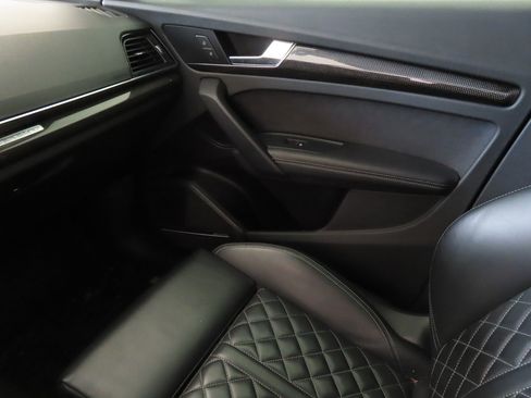 Used 2023 Audi SQ5 Premium Plus w/ Premium Plus Package image 24