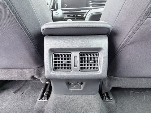 Used 2025 Toyota Camry LE image 27