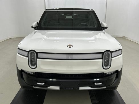 Used 2024 Rivian R1S Adventure AWD/4WD image 8