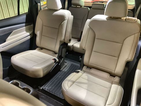 Used 2025 Buick Enclave Preferred image 24