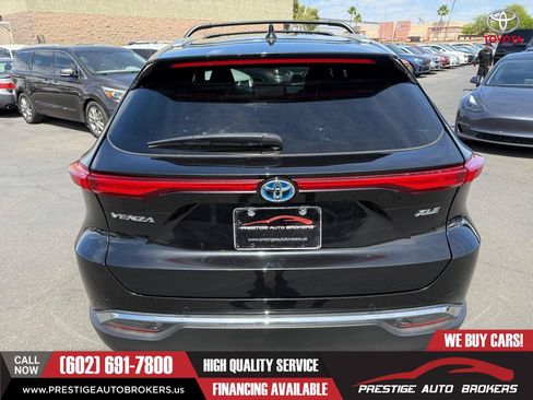 Used 2023 Toyota Venza XLE AWD/4WD image 14