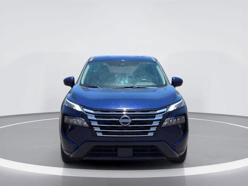 Used 2025 Nissan Rogue SV FWD image 9