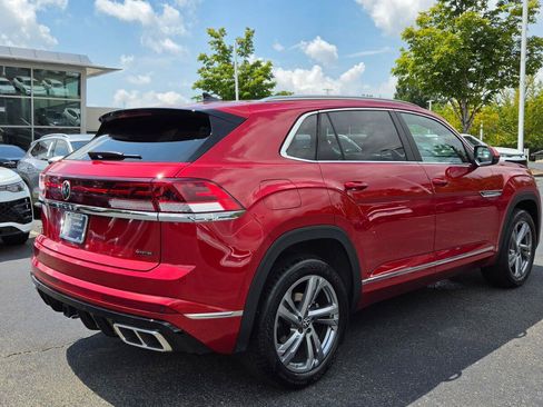 Certified 2024 Volkswagen Atlas Cross Sport SEL R-Line AWD/4WD image 5