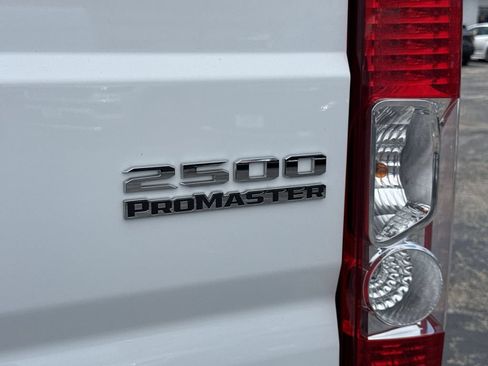 Used 2024 RAM ProMaster 2500 w/ Convenience Group FWD image 35