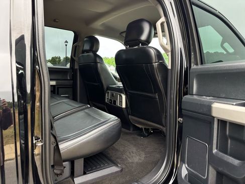 Used 2017 Ford F250 Lariat w/ FX4 Off-Road Package AWD/4WD image 27
