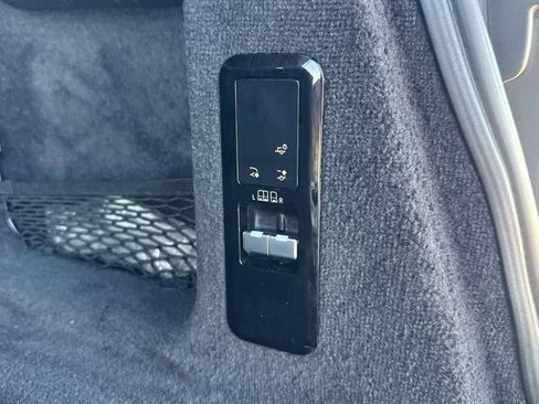 Used 2023 Land Rover Range Rover Sport SE image 36