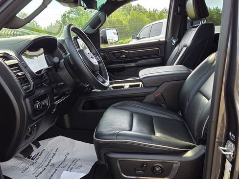 Used 2024 RAM 1500 Limited AWD/4WD image 5