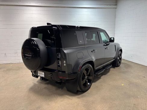 Used 2024 Land Rover Defender 110 V8 image 6