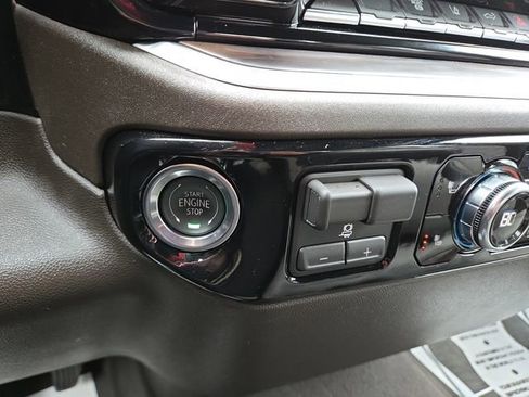 Used 2026 GMC Sierra 3500 SLT image 26