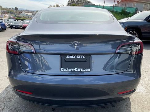 Used 2023 Tesla Model 3 Standard Range image 4