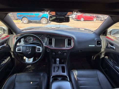 Used 2011 Dodge Charger R/T RWD image 16