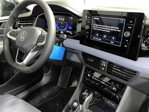 New 2025 Volkswagen Jetta SE image 10