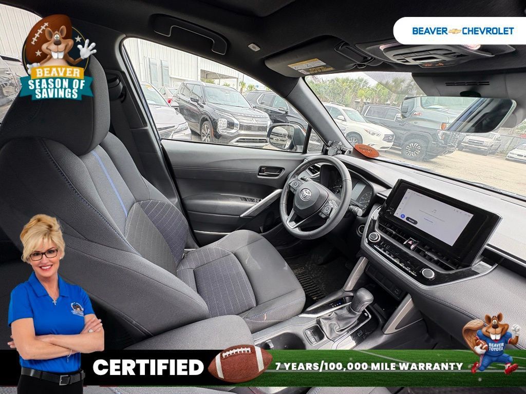 Used 2024 Toyota Corolla Cross AWD Hybrid w/ Moonroof Package image 25