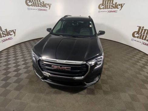 Certified 2023 GMC Terrain SLE w/ Driver Convenience Package FWD image 3