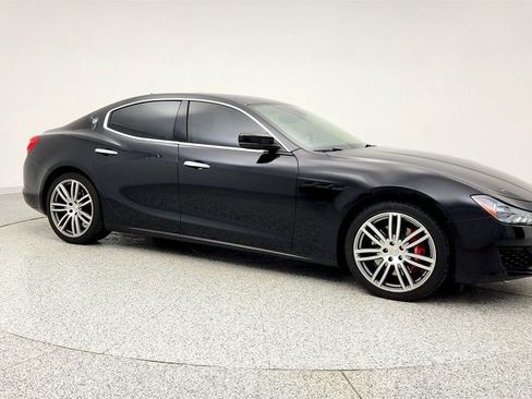 Used 2019 Maserati Ghibli S image 3