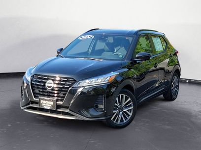 Used 2024 Nissan Kicks SR