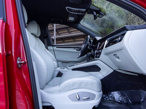 Certified 2024 Porsche Macan Turbo image 55