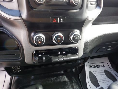 Used 2021 RAM 2500 Tradesman w/ Chrome Appearance Group image 18