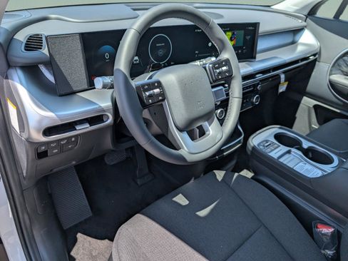 New 2026 Hyundai Ioniq 9 SE AWD/4WD image 10