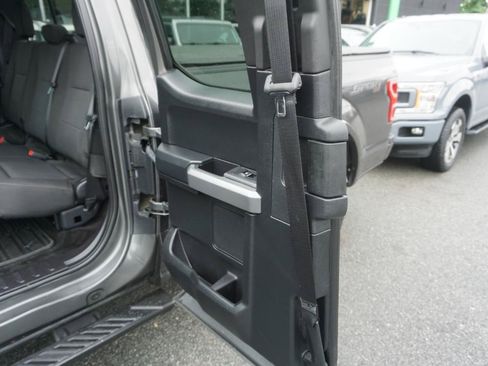 Used 2018 Ford F150 XLT w/ Equipment Group 302A Luxury AWD/4WD image 12