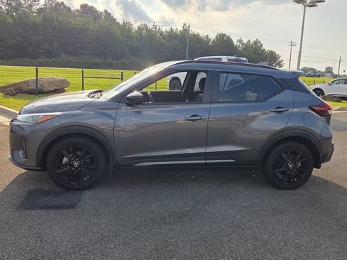 Used 2024 Nissan Kicks SR w/ Interior Electronics Package FWD image 4