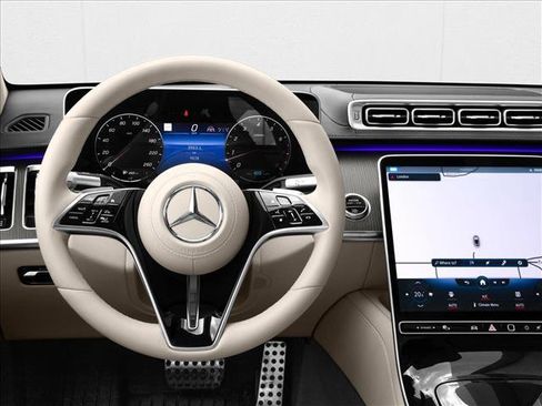 New 2025 Mercedes-Benz S 580 4MATIC Sedan image 4