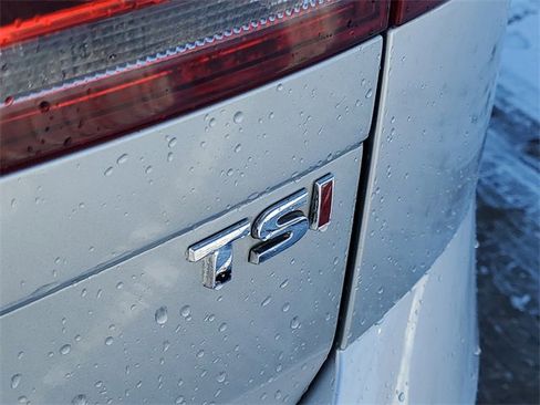 Used 2015 Volkswagen Golf S image 7