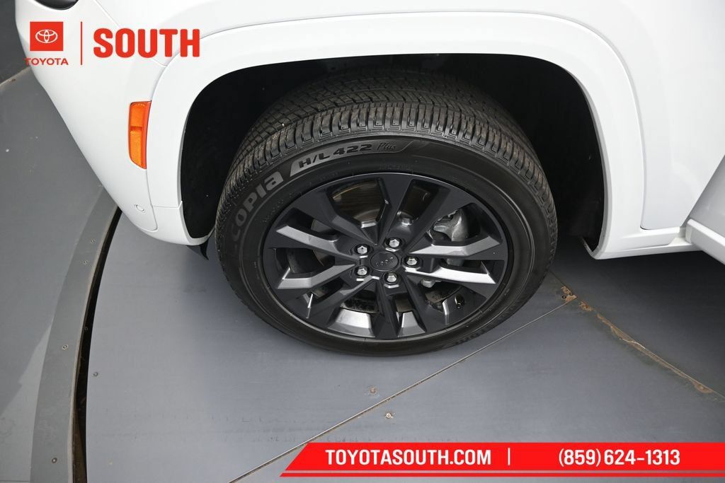 Used 2026 Jeep Grand Cherokee L Limited AWD/4WD image 41