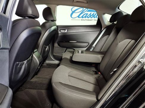 Used 2018 Kia Optima LX image 10