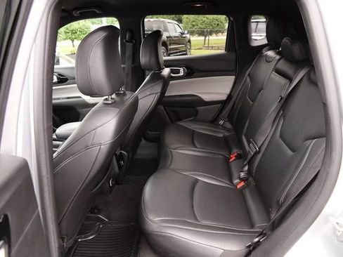 Used 2025 Jeep Compass Limited AWD/4WD image 9